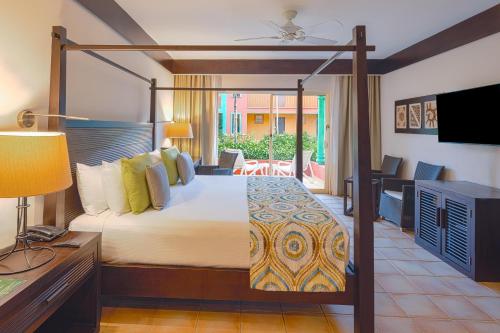 Habitación Premium del hotel Catalonia Playa Maroma. Foto 6