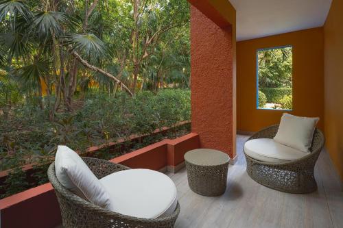 Habitación Deluxe Romance Privileged del hotel Catalonia Playa Maroma. Foto 3