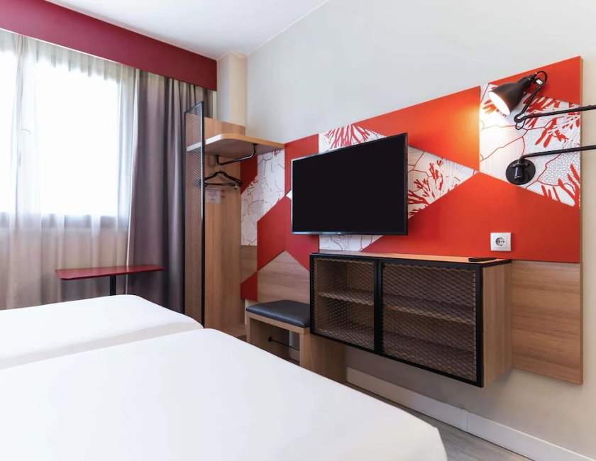 Habitación doble 2 Camas individuales del hotel Ibis Styles Barcelona City Bogatell. Foto 18