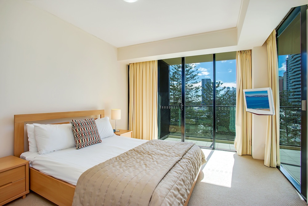1 dormitorio del hotel Mantra Broadbeach On The Park. Foto 1