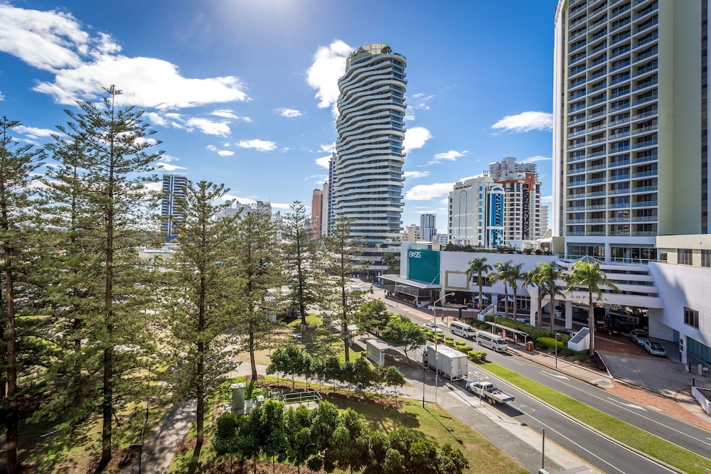 3 dormitorios del hotel Mantra Broadbeach On The Park. Foto 9