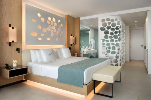 Suite Junior con vistas frontales al mar del hotel Royal Hideaway Corales Beach (Adults Only). Foto 2