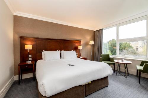 Habitación Doble Privelege del hotel Mercure Wessex Winchester. Foto 11