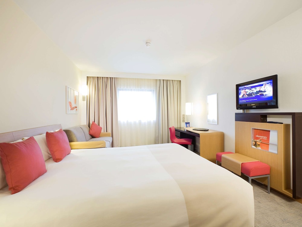 Habitación Superior, cama queen - size + sofá cama del hotel Novotel Wolverhampton