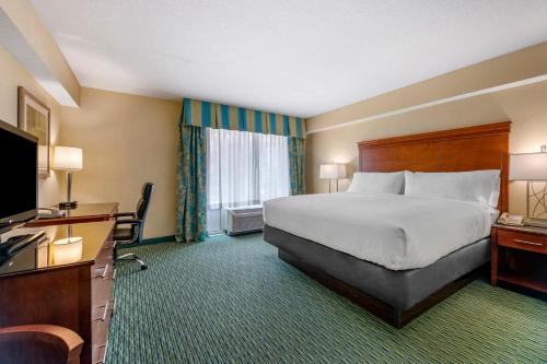 Suite - 1 cama extragrande y 1 litera del hotel Holiday Inn Resort Lake Buena Vista. Foto 5