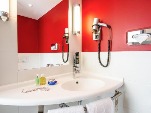 Habitación Doble Estándar - 2 camas del hotel Ibis Muenchen Airport Sued. Foto 4