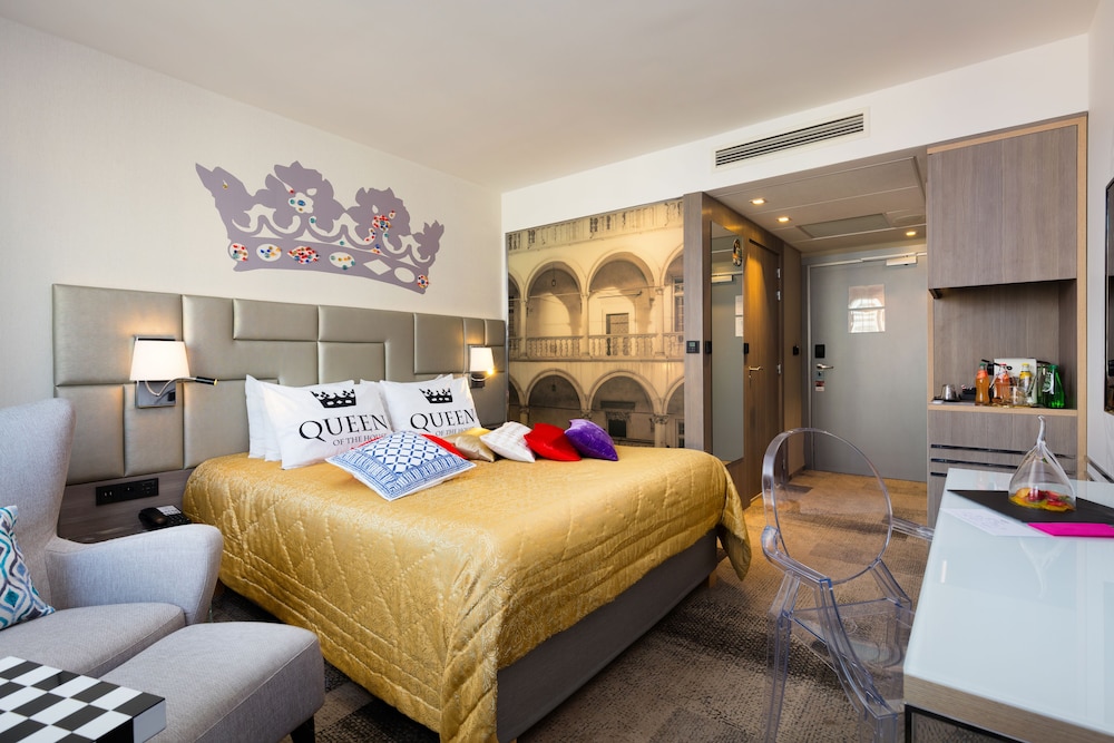 Doble clásica con cama cómoda del hotel Mercure Krakow Stare Miasto (old Town). Foto 5