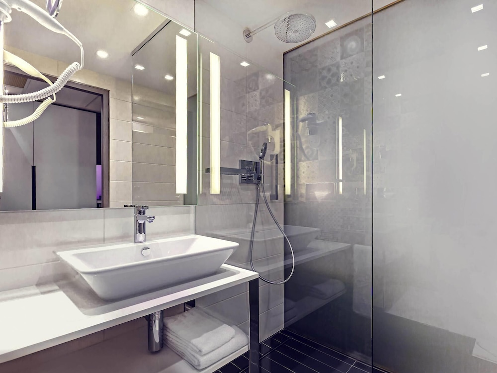 Doble clásica con cama cómoda del hotel Mercure Krakow Stare Miasto (old Town). Foto 6