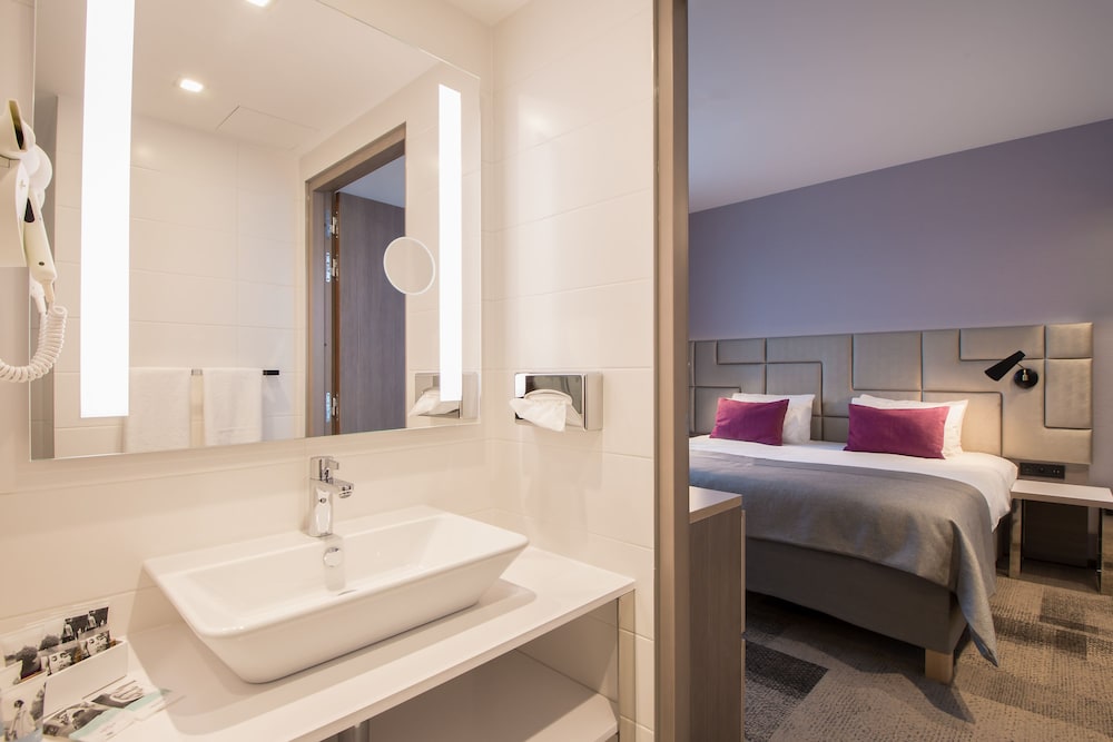 Doble clásica con cama cómoda del hotel Mercure Krakow Stare Miasto (old Town). Foto 10