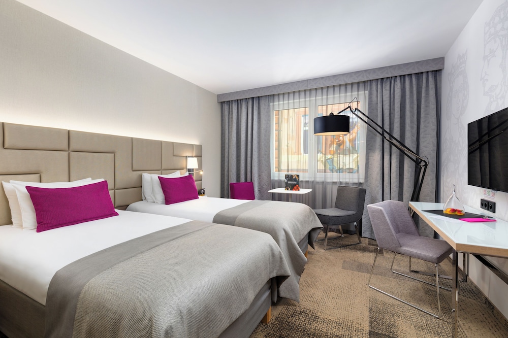 Habitación Doble con dos camas individuales del hotel Mercure Krakow Stare Miasto (old Town). Foto 7
