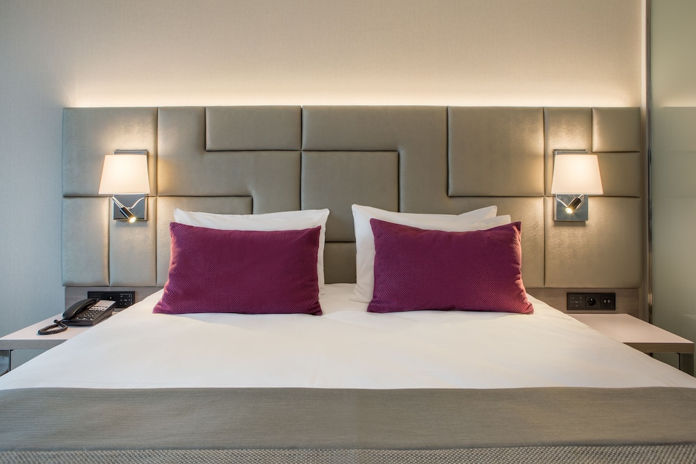 Habitación Privilege con cama grande del hotel Mercure Krakow Stare Miasto (old Town). Foto 1