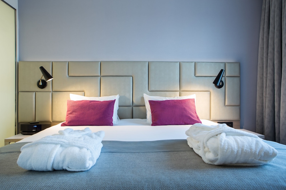 Habitación Privilege con cama grande del hotel Mercure Krakow Stare Miasto (old Town). Foto 3