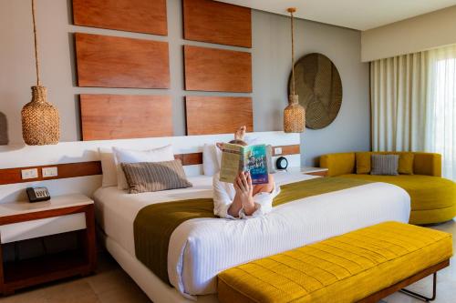 Suite Grand Master de lujo con vistas parciales al mar del hotel The Reef 28 and Spa - Luxury Adults Only - All Suites - With Optional All Inclusive. Foto 2