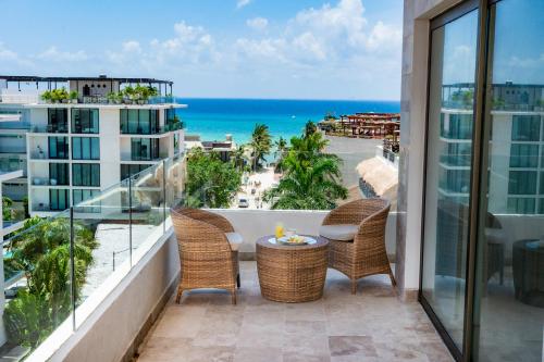 Suite Grand Master de lujo con vistas parciales al mar del hotel The Reef 28 and Spa - Luxury Adults Only - All Suites - With Optional All Inclusive. Foto 5