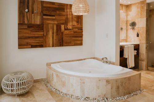 Luxury Master Suite del hotel The Reef 28 and Spa - Luxury Adults Only - All Suites - With Optional All Inclusive. Foto 7
