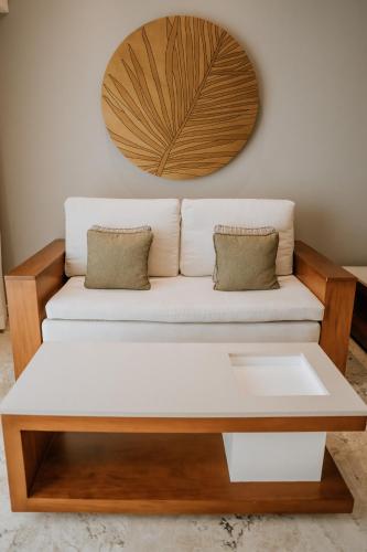 Suite Junior Deluxe con vistas a la ciudad del hotel The Reef 28 and Spa - Luxury Adults Only - All Suites - With Optional All Inclusive. Foto 1