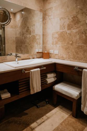 Suite Junior Deluxe, Work & Play del hotel The Reef 28 and Spa - Luxury Adults Only - All Suites - With Optional All Inclusive. Foto 2