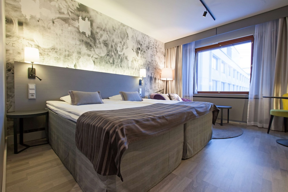 Habitación estándar doble, 1 cama de matrimonio grande del hotel Scandic Park Helsinki