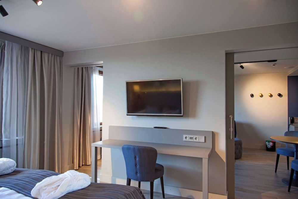 Suite Junior del hotel Scandic Park Helsinki. Foto 2