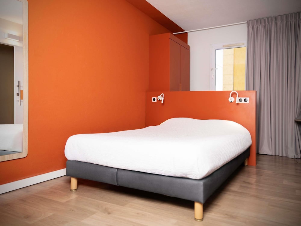 DOBLE - Habitación con 1 cama doble del hotel Ibis Budget Perigueux Boulazac. Foto 6