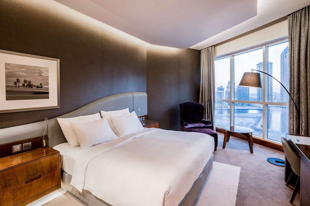 Habitación Estandar del hotel Radisson Blu Dubai Waterfront. Foto 4