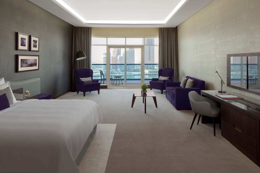 Habitación Familiar del hotel Radisson Blu Dubai Waterfront. Foto 4