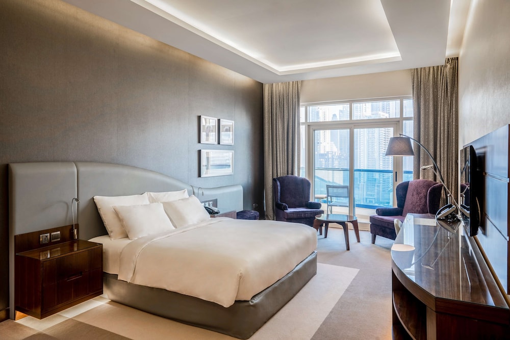 Habitación ejecutiva (Lounge Access) del hotel Radisson Blu Dubai Waterfront