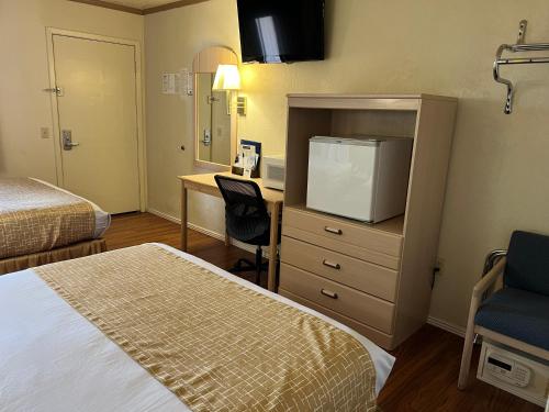 Habitación con 2 camas grandes - No fumadores del hotel Travelodge by Wyndham Holbrook. Foto 6