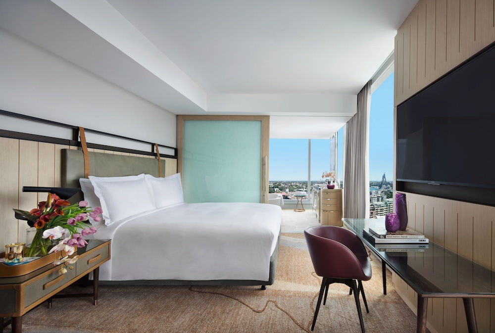 HABITACIÓN DE LUJO, Beneficios Club Millésime, 1 Cama King Size, Habitación Esquina del hotel Sofitel Sydney Darling Harbour