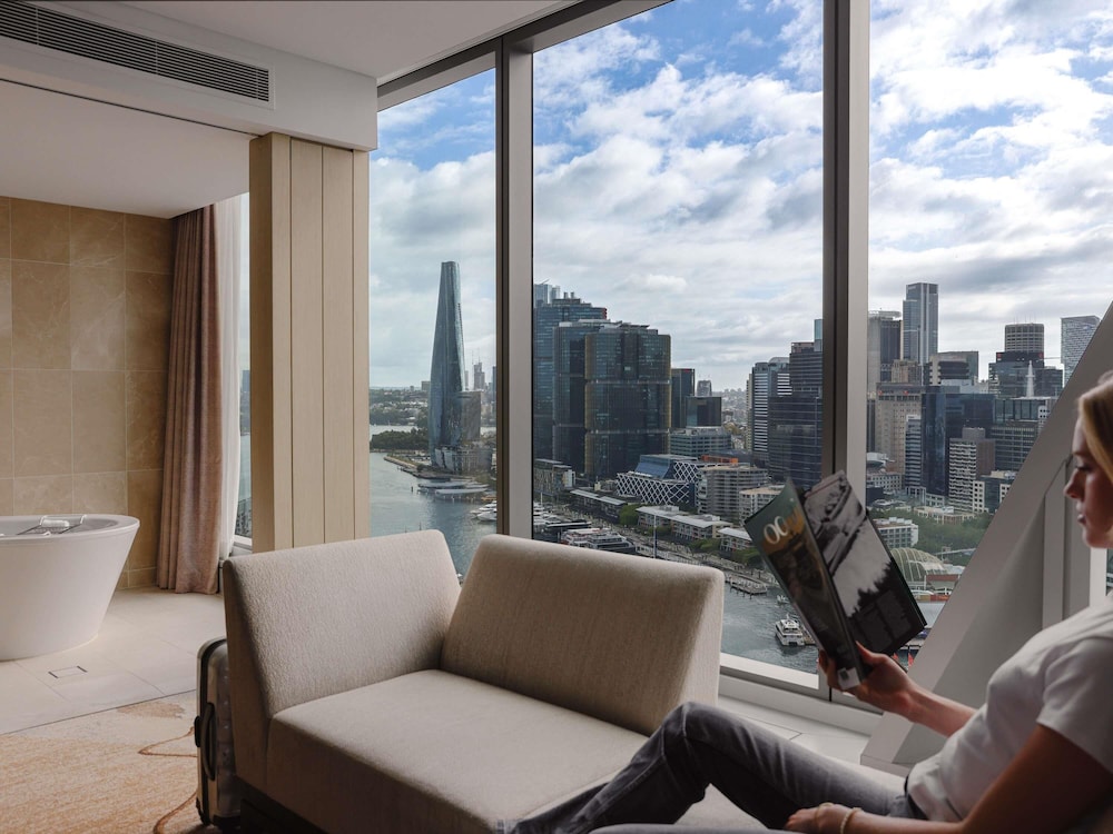SUITE JUNIOR, Beneficios Club Millésime, 1 Cama King Size, Vistas al Puerto Darling del hotel Sofitel Sydney Darling Harbour. Foto 3