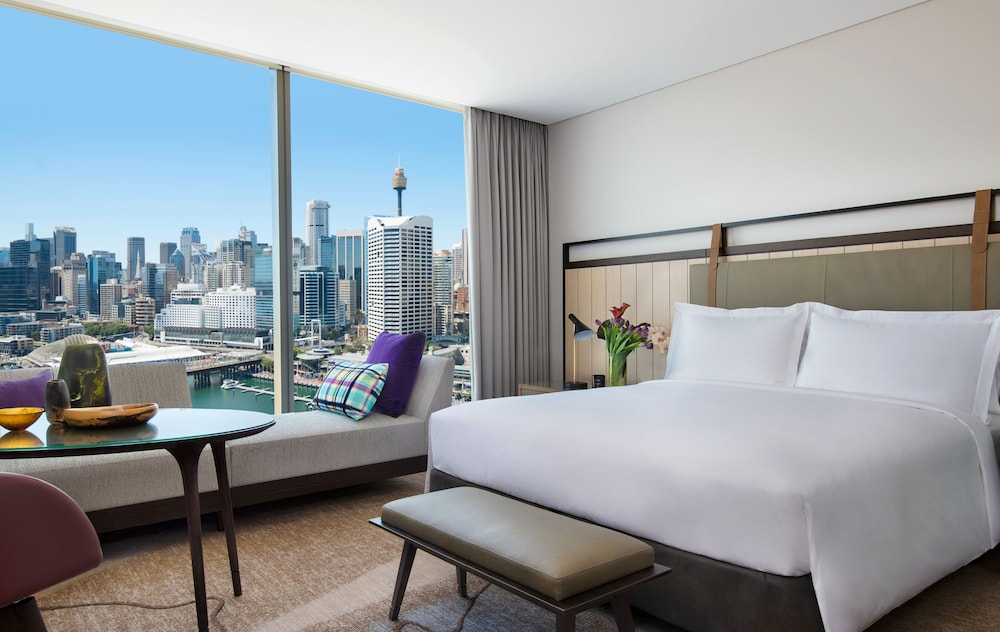 HABITACIÓN SUPERIOR, 1 Cama King Size, Vistas al Puerto Darling del hotel Sofitel Sydney Darling Harbour. Foto 1