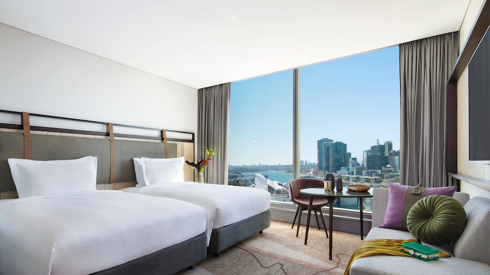 HABITACIÓN SUPERIOR, 2 Camas Dobles, Vistas al Puerto Darling del hotel Sofitel Sydney Darling Harbour. Foto 1