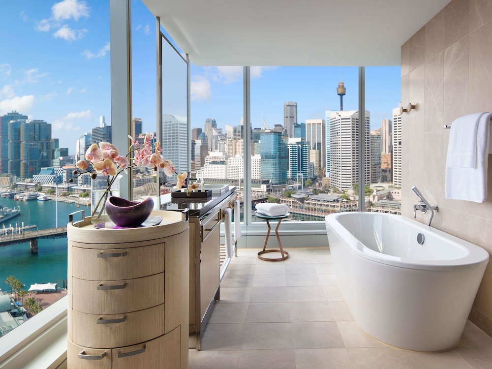 HABITACIÓN DE LUJO, 1 Cama King Size, Habitación Esquina, Vistas al Puerto Darling del hotel Sofitel Sydney Darling Harbour. Foto 5