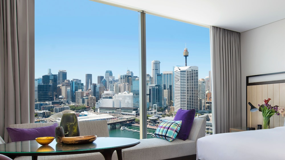 HABITACIÓN SUPERIOR, 1 Cama King Size, Vistas al Puerto Darling del hotel Sofitel Sydney Darling Harbour. Foto 1