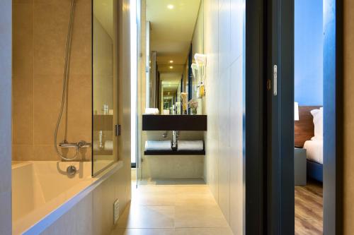 Suite Deluxe con vistas al mar del hotel The Prime Energize. Foto 9