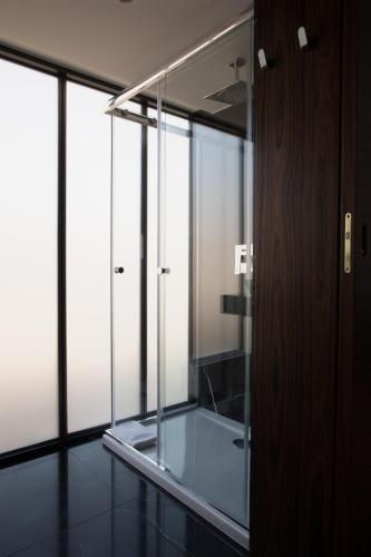 Suite Horizon con terraza del hotel Inx Design. Foto 8