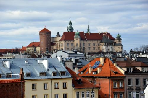 Suite Wawel con terraza y bañera de hidromasaje del hotel Inx Design. Foto 10