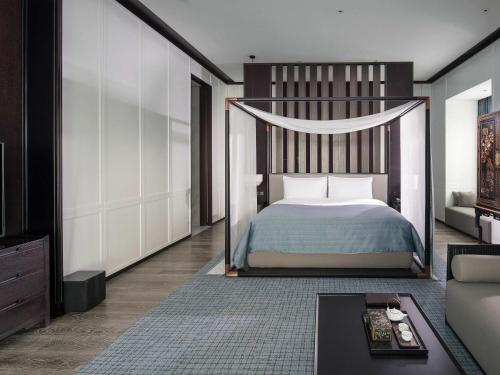 Suite Presidencial con cama extragrande del hotel Sofitel Foshan. Foto 1