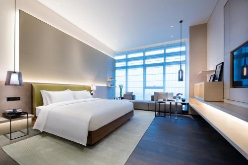 Superior Room King Morden Style (King bed) del hotel Sofitel Foshan. Foto 4
