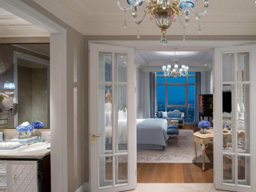 Luxury Premium Room French Style (King bed) del hotel Sofitel Foshan. Foto 2