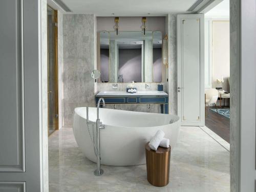 Luxury King Room (King bed) del hotel Sofitel Foshan. Foto 1