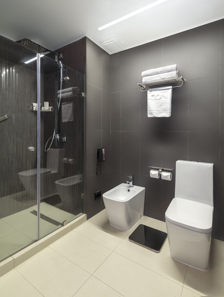 Habitación Deluxe con 2 camas individuales del hotel Icon. Foto 8