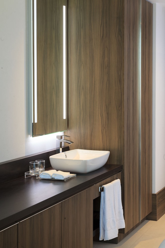 Habitación ejecutiva con 2 camas individuales del hotel Icon. Foto 1