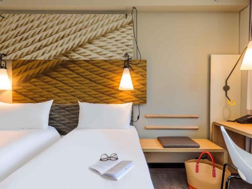 Habitación Doble Estándar - 2 camas del hotel Ibis Wien Hauptbahnhof. Foto 9