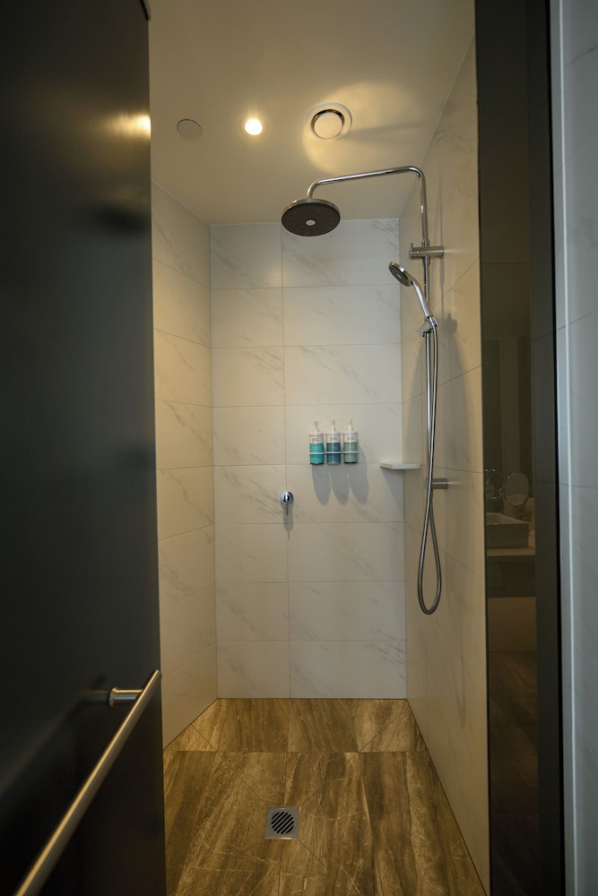Habitación Superior con 1 Cama King del hotel NOVOTEL CHRISTCHURCH AIRPORT. Foto 6
