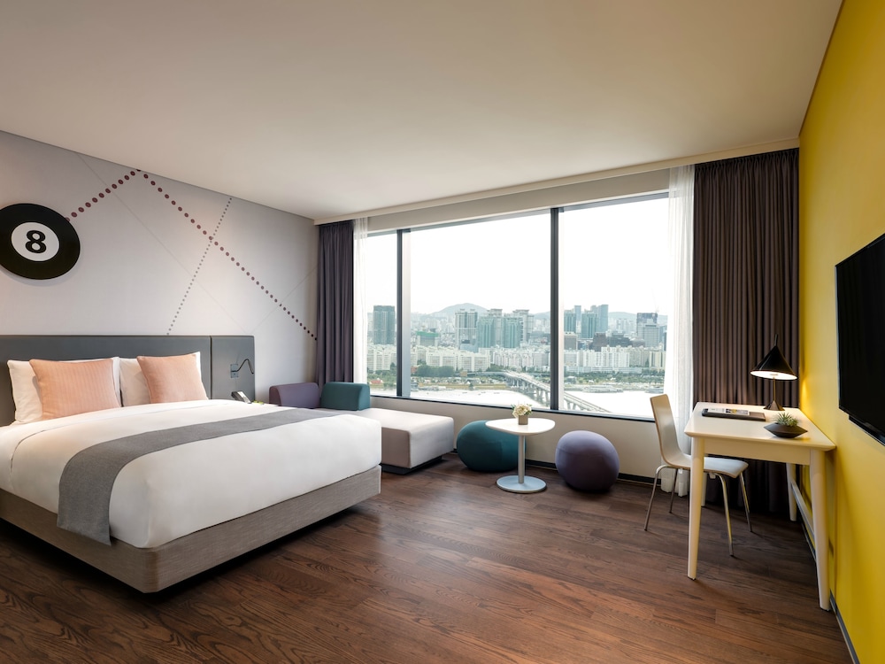 Suite Junior con 1 cama doble del hotel ibis Styles Ambassador Seoul Yongsan - Seoul Dragon City. Foto 1