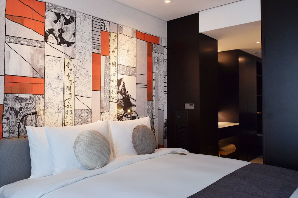 Suite Premier con 1 cama king del hotel Novotel Ambassador Seoul Yongsan - Seoul Dragon City. Foto 1
