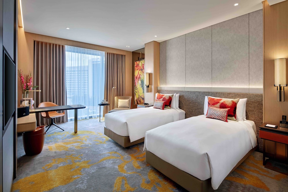 Habitación Familiar, 1 Cama King y 2 Camas Gemelas del hotel Sofitel Singapore City Centre (sg Clean). Foto 5