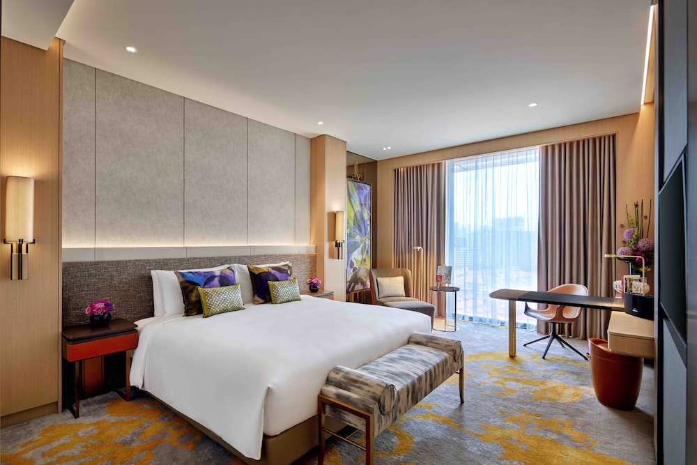 HABITACIÓN PREMIUM DE LUJO, 1 Cama King, Vista a la Ciudad, Piso Alto del hotel Sofitel Singapore City Centre (sg Clean). Foto 3