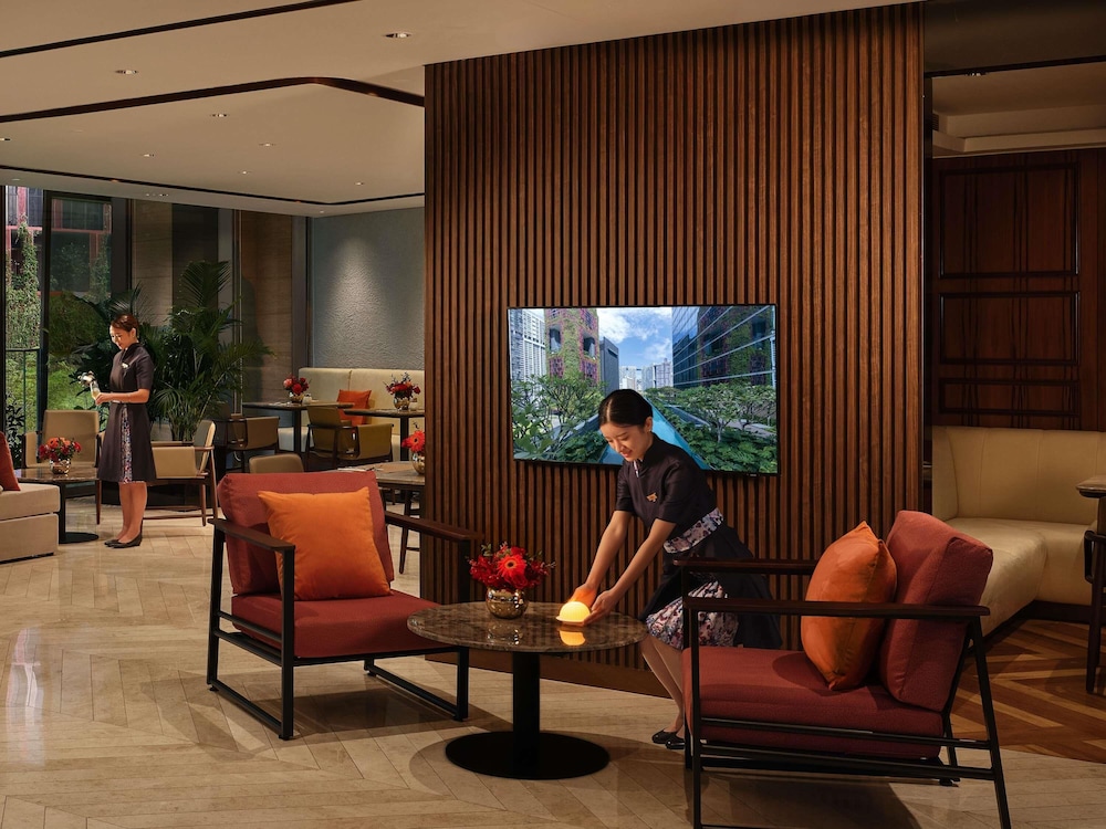 HABITACIÓN CLUB DE LUJO, Acceso Club Millésime, 1 Cama King, Vista a la Piscina, Piso Alto del hotel Sofitel Singapore City Centre (sg Clean). Foto 5